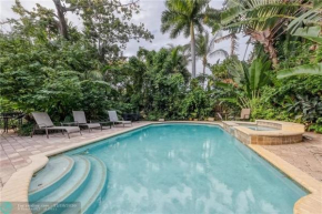 Fantastic 3 bedroom Heated Salt Pool Home 3 blocks from Wilton Drive, Fort Lauderdale